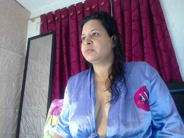 Camila-milf webcam