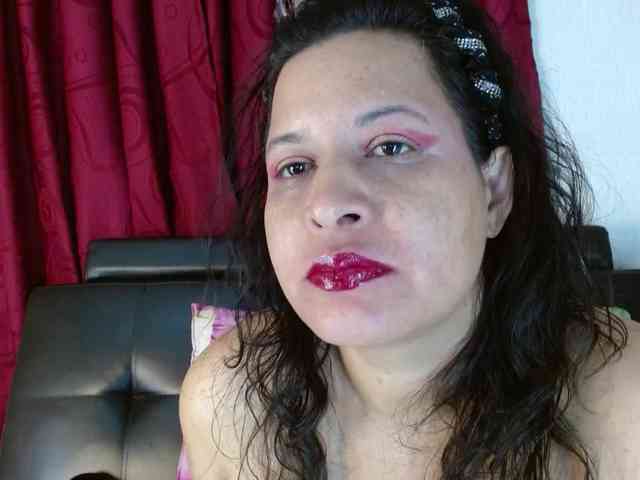 Camila-milf webcam