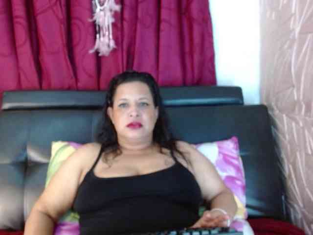 Camila-milf webcam
