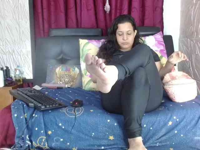 Camila-milf webcam