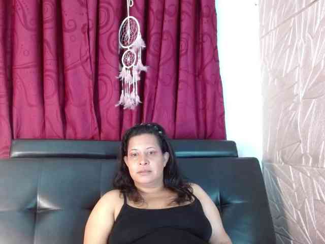 Camila-milf webcam
