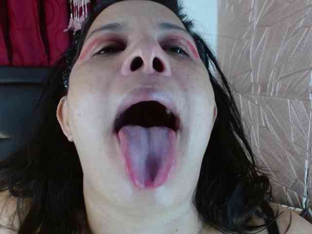 Camila-milf webcam