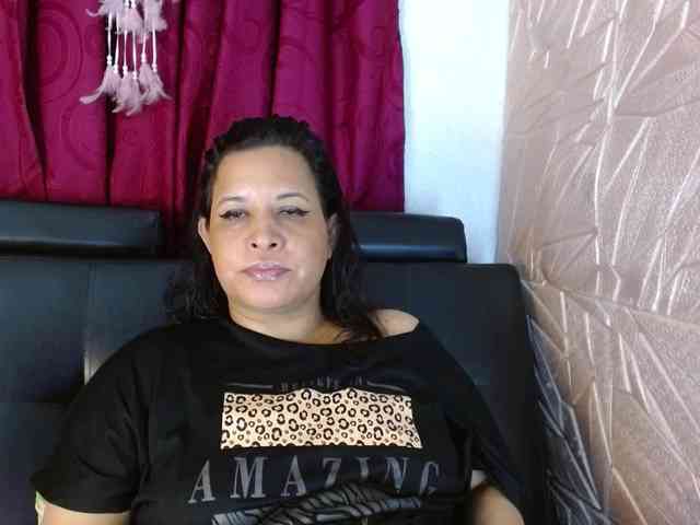 Camila-milf webcam
