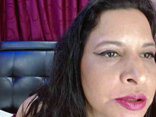 Camila-milf webcam