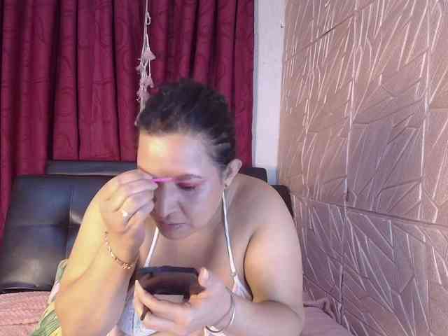 Camila-milf webcam