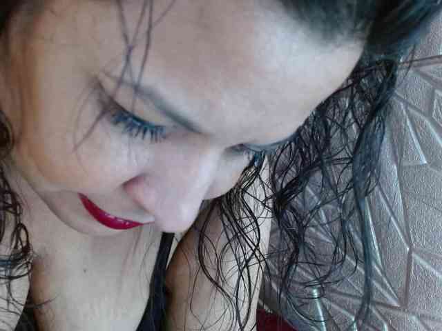 Camila-milf webcam