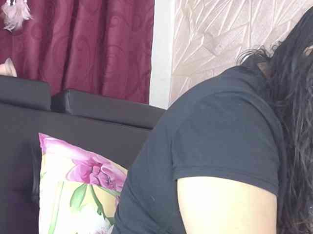 Camila-milf webcam