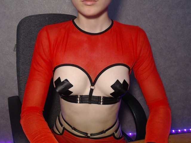 EveLiakas live cam on BongaCams