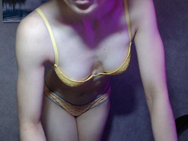 EveLiakas live cam on BongaCams