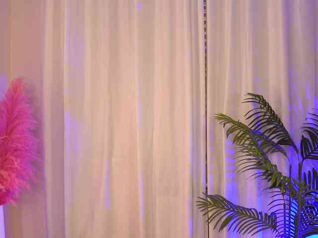 ChiaraLuna Sex Cam Show