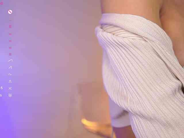 ChiaraLuna Sex Cam Show