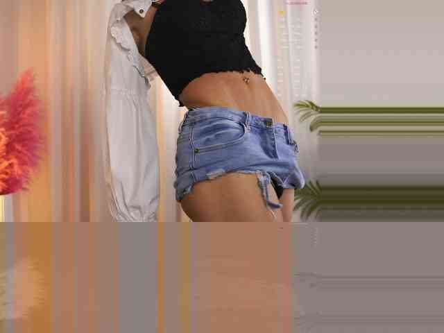 ChiaraLuna Sex Cam Show