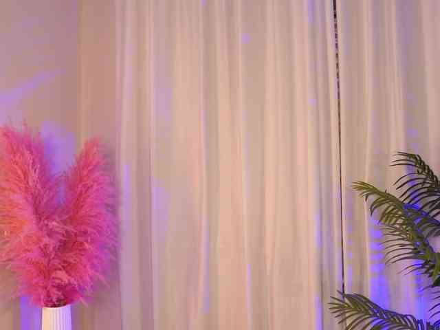 ChiaraLuna Sex Cam Show