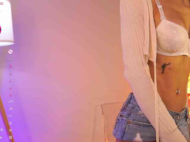 ChiaraLuna Sex Cam Show