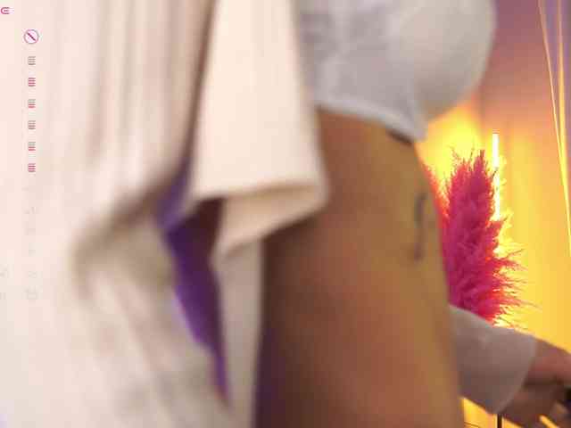 ChiaraLuna Sex Cam Show