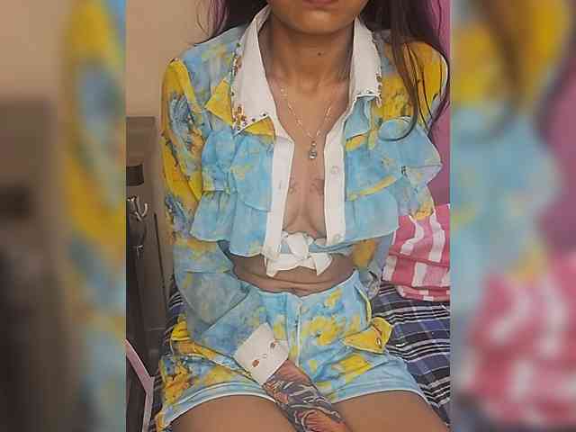 AngelRiya webcam
