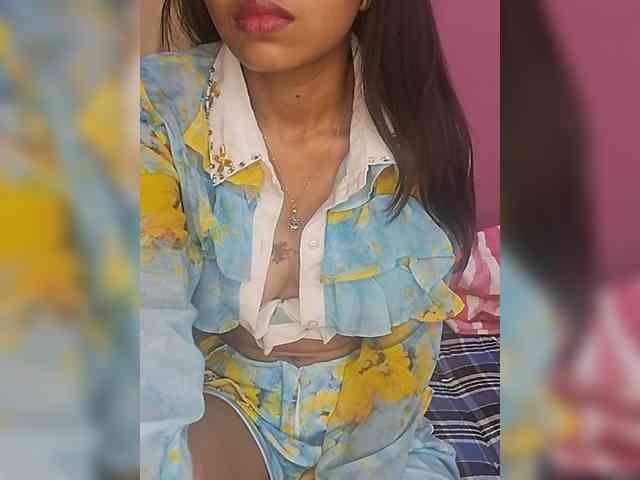AngelRiya webcam