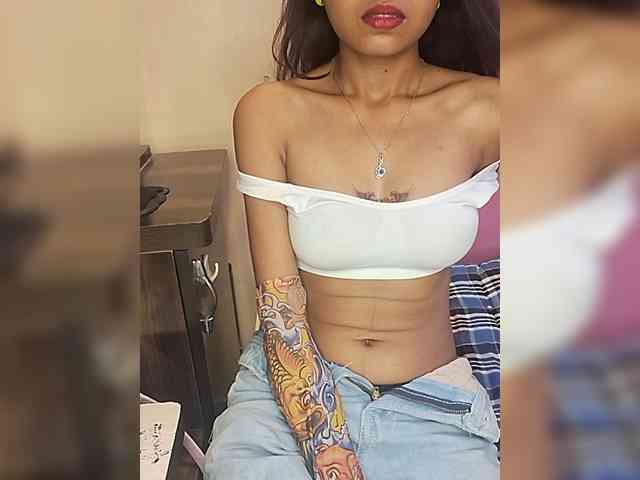 AngelRiya webcam