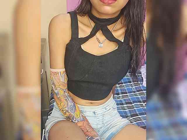AngelRiya webcam