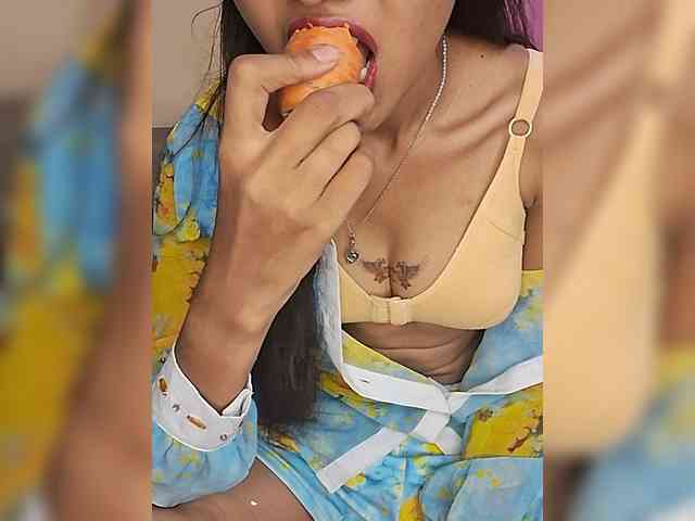 AngelRiya webcam