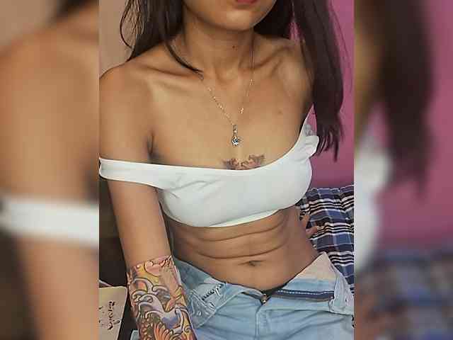 AngelRiya webcam
