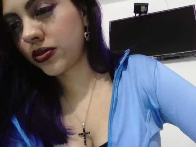 Emilyroth live cam on BongaCams