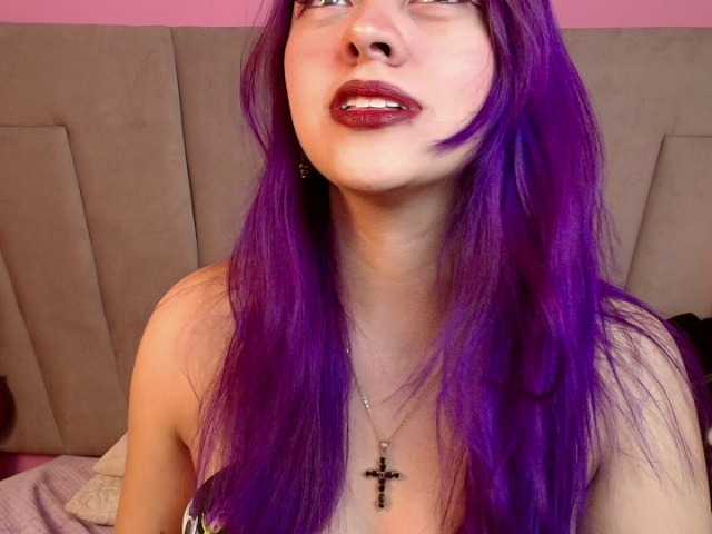 Emilyroth live cam on BongaCams