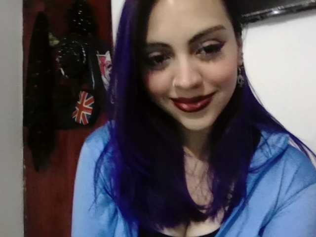 Emilyroth live cam on BongaCams