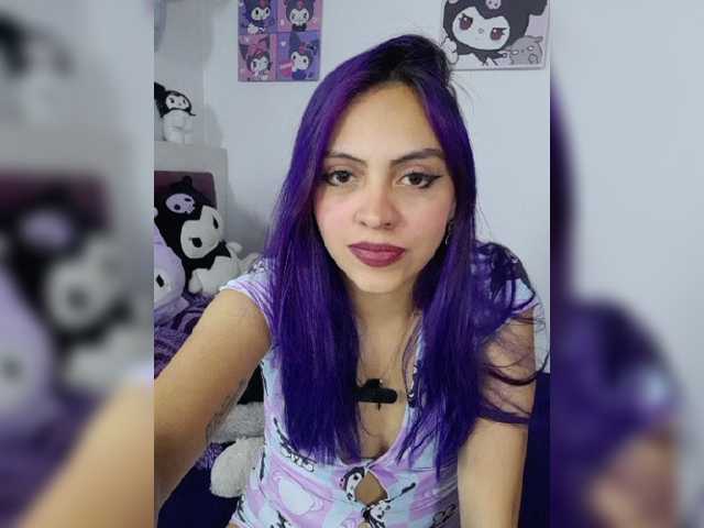 Emilyroth live cam on BongaCams