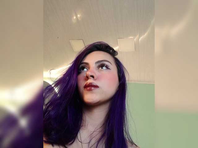 Emilyroth live cam on BongaCams