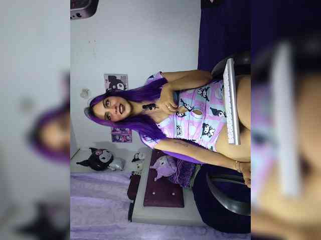 Emilyroth webcam