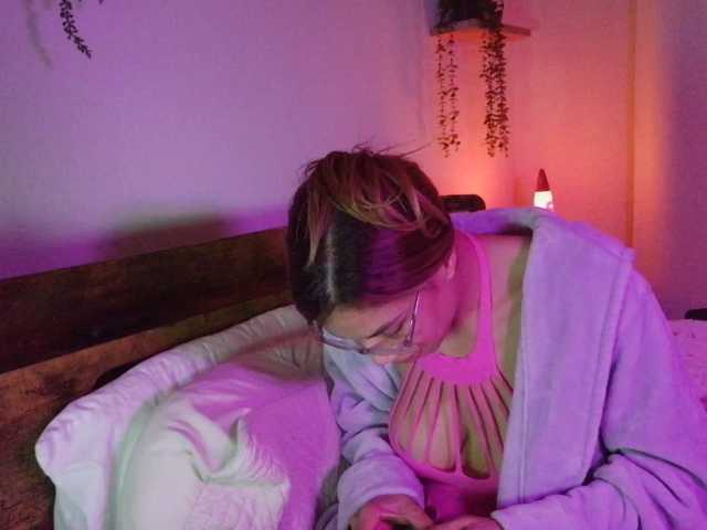 LunaCarmel809 live cam on BongaCams
