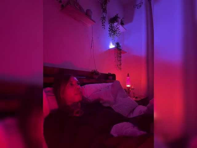 LunaCarmel809 live cam on BongaCams