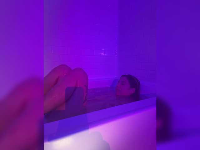 LunaCarmel809
