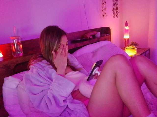 LunaCarmel809, en directo ahora en BongaCams