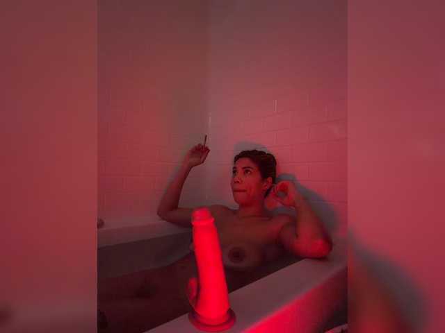 LunaCarmel809 live cam on BongaCams