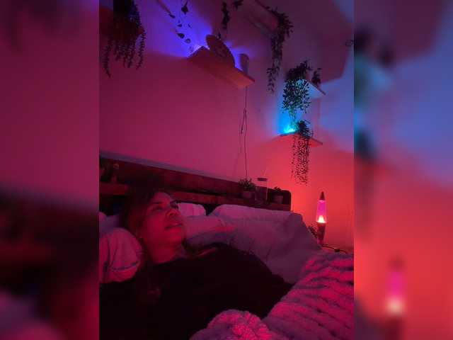 LunaCarmel809 live cam on BongaCams