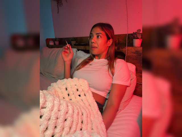 LunaCarmel809 live cam on BongaCams