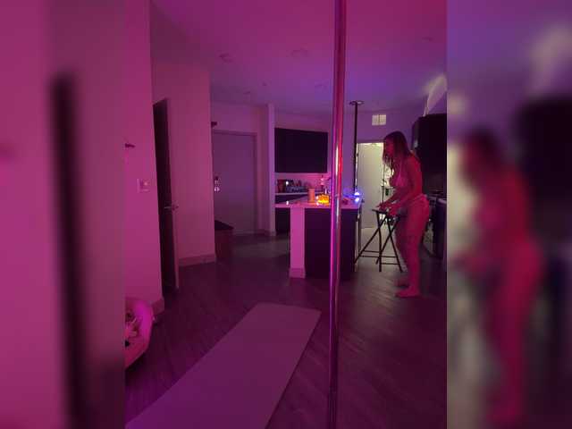 LunaCarmel809 live cam