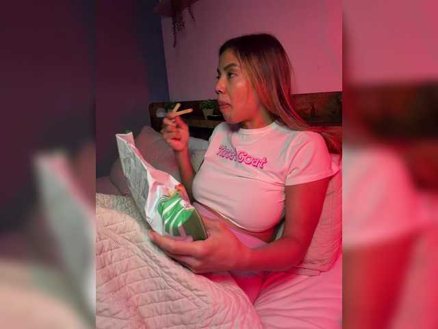LunaCarmel809 live webcam show