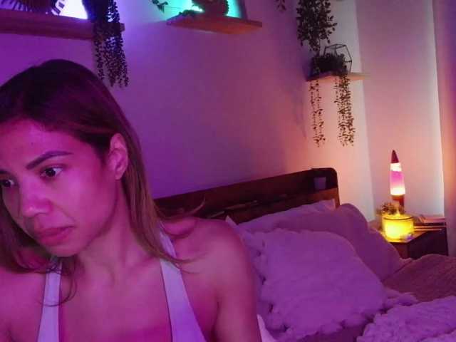 LunaCarmel809 live cam on BongaCams
