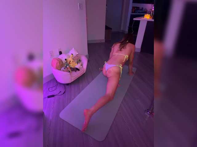 LunaCarmel809 live cam on BongaCams