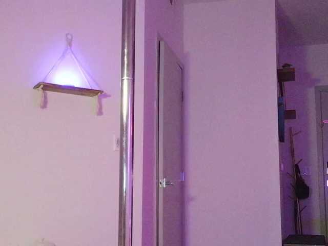 LunaCarmel809 live cam on BongaCams