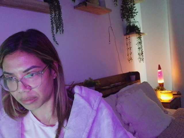 LunaCarmel809 live cam on BongaCams