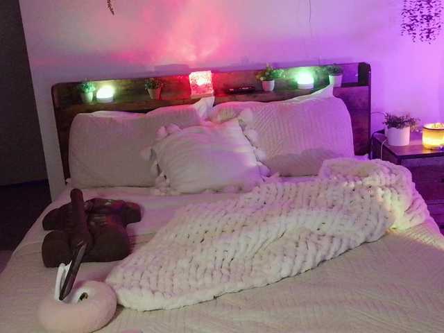 LunaCarmel809 live cam on BongaCams