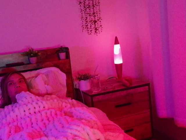 LunaCarmel809 live cam on BongaCams