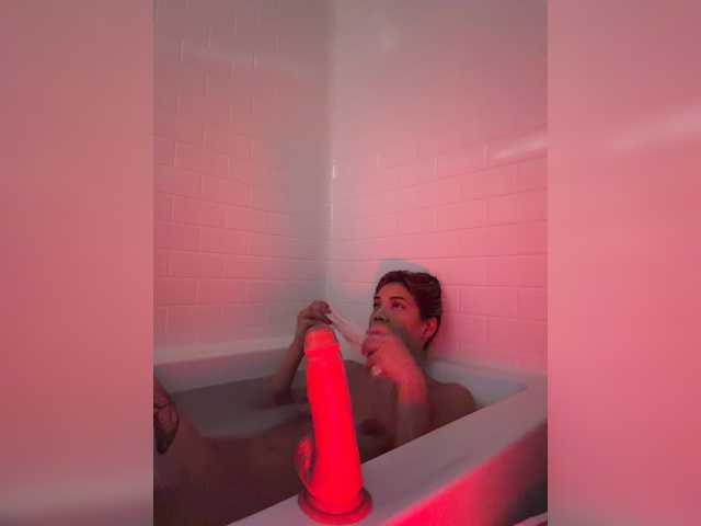 LunaCarmel809 live cam on BongaCams
