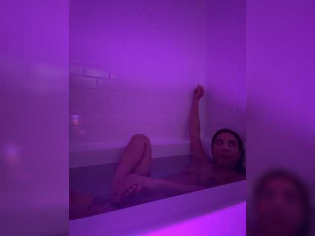 LunaCarmel809