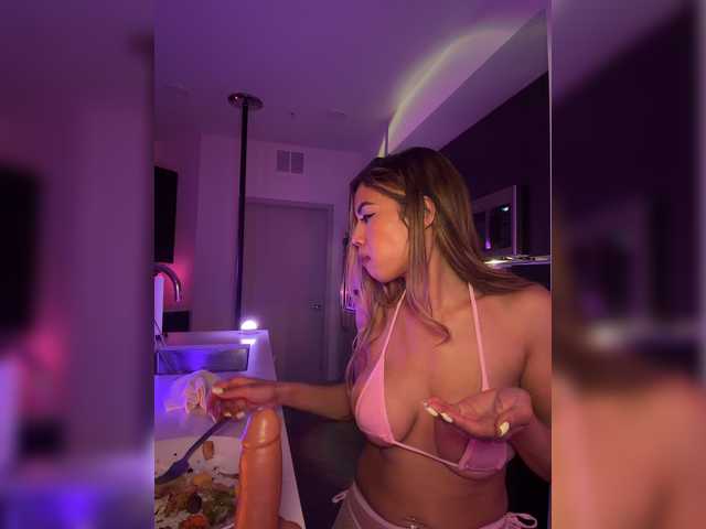 LunaCarmel809 live cam on BongaCams