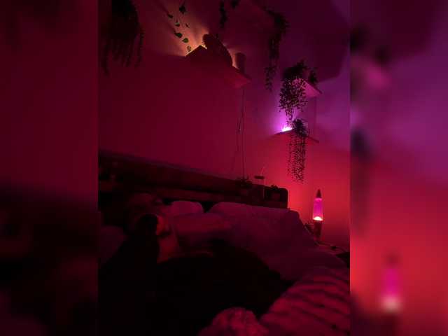 LunaCarmel809 live cam on BongaCams